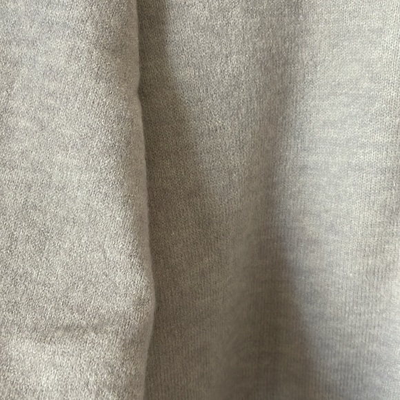Light grey sweater - Picture 5 of 5